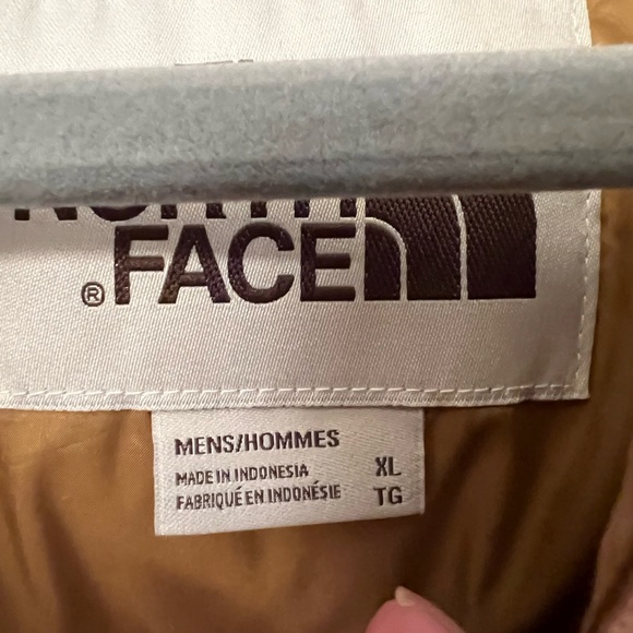 EUC Men’s Northface tan puffer coat jacket XL - Picture 4 of 5